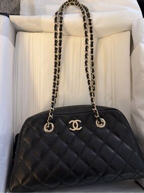 SPRING SUMMER 2026 PRE-COLLECTION  “bowling bag”
